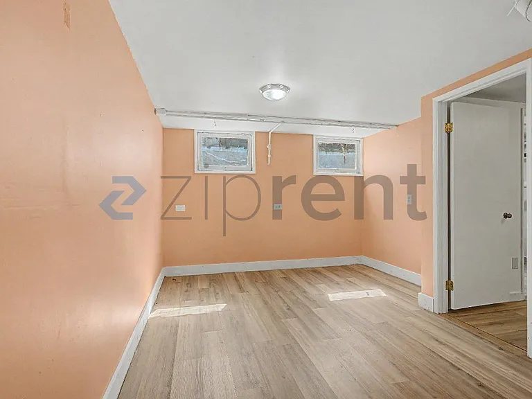 226 NE 157th Ave — Photo 17