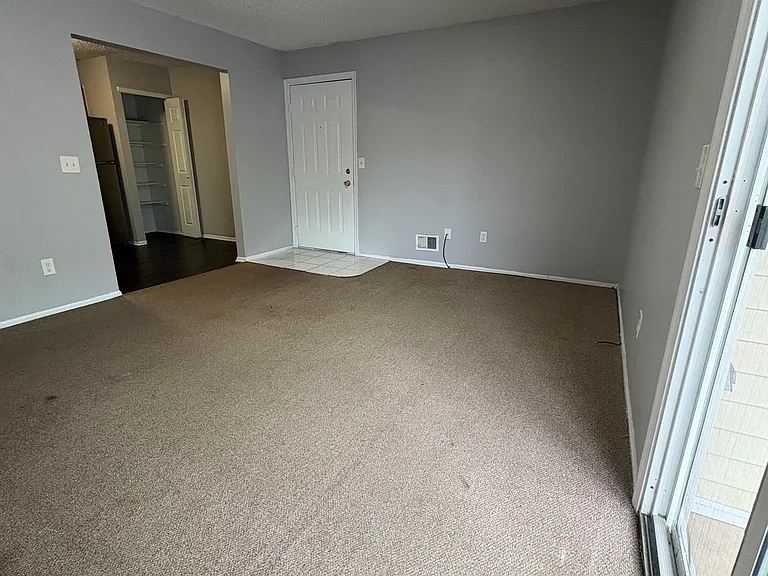 8 Arapaho Pl — Photo 4