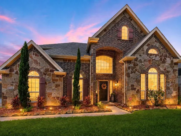 3830 Cypress Point Dr, Mont Belvieu, TX 77523