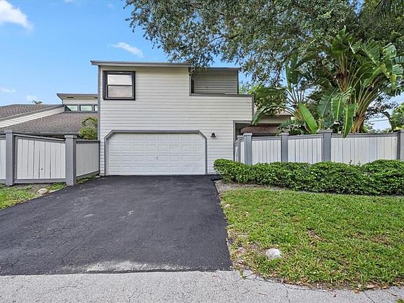 3rd image of 13399 Bedford Mews Ct