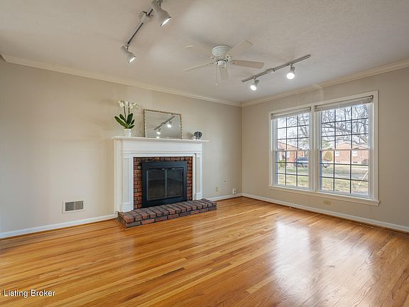 4th image of 2901 Butler Ct