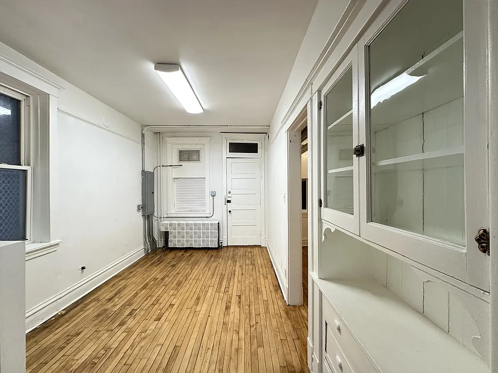 Attractive Studio, 1 Bath at Lincoln + Roscoe (Lakeview) — Photo 2