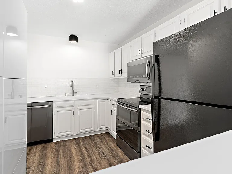 4625 Minnetonka Blvd #102 — Photo 8