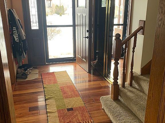 2nd image of 2661 Castlewood Dr