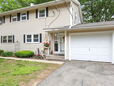 2500 Pendleton Ave, Chicopee, MA, 01022
