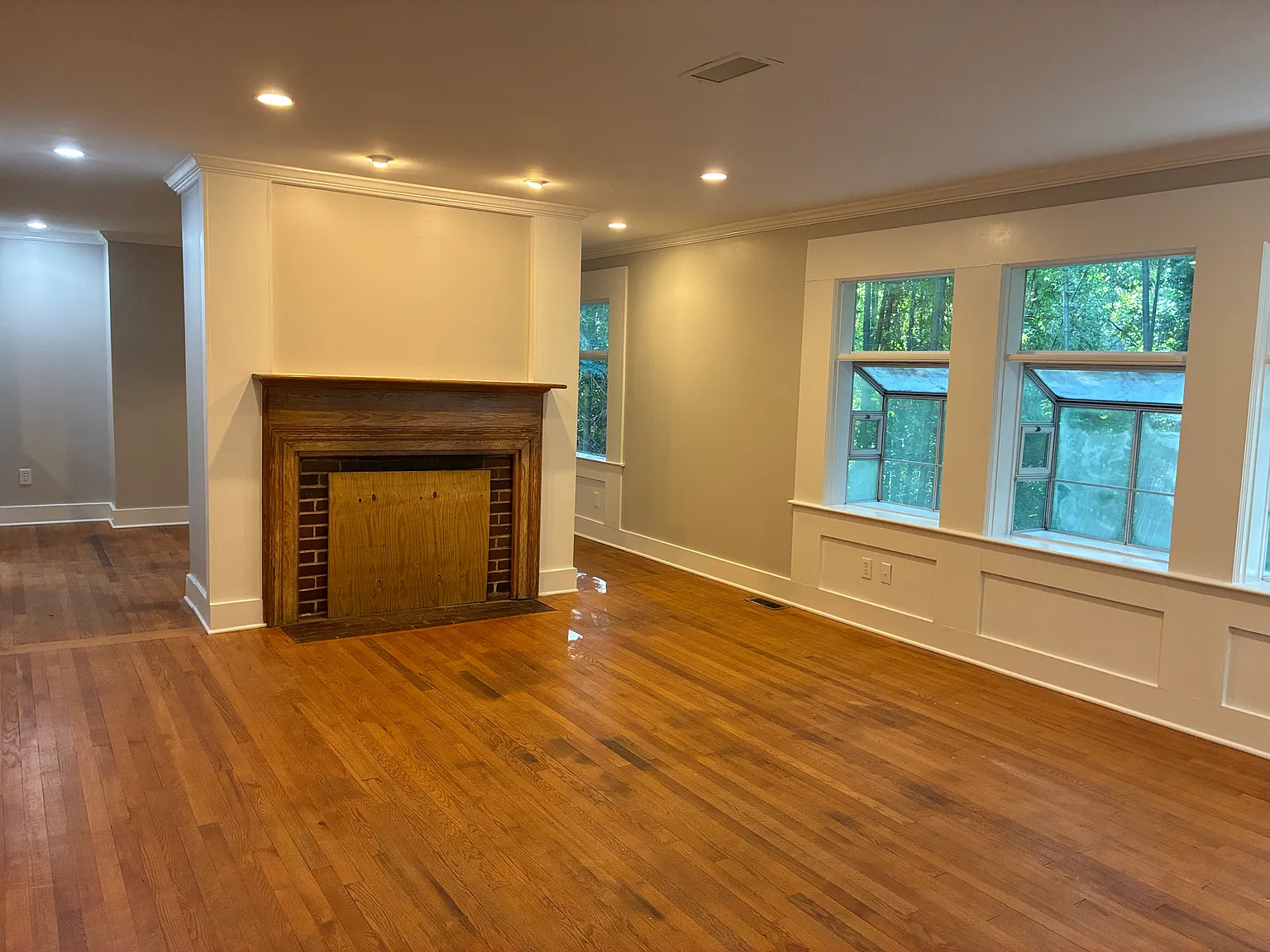 2 bed, 1100 sqft, $1,900 — Photo 3