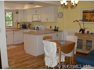 5th image of 68 Oak Creek Ln