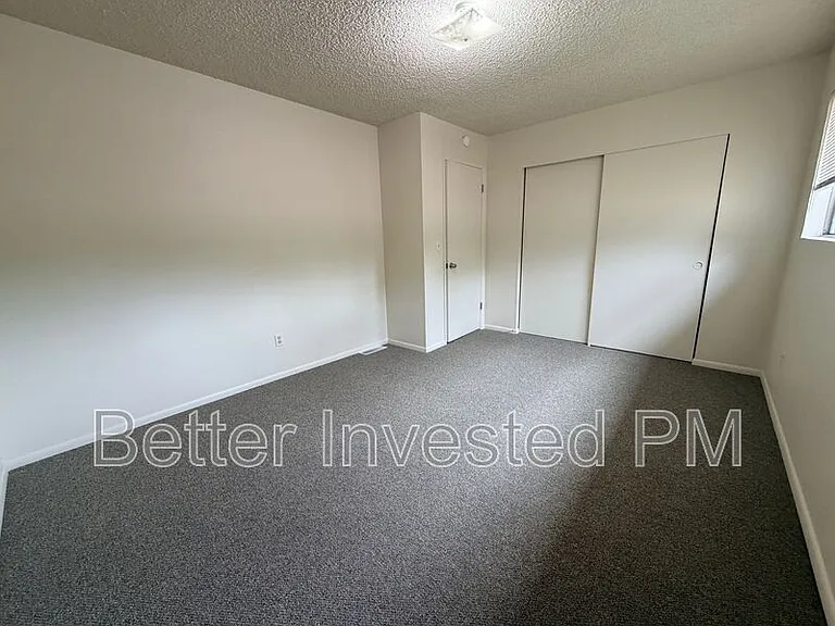 976 Marlene St — Photo 5