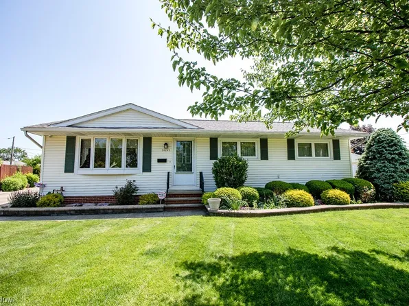 34245 Cecelia Ct, Eastlake, OH 44095