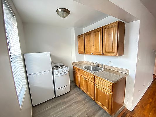 3rd image of 8829 Fort Hamilton Pkwy #2B