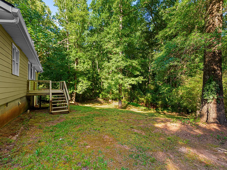 407 Veterans Dr — Photo 28
