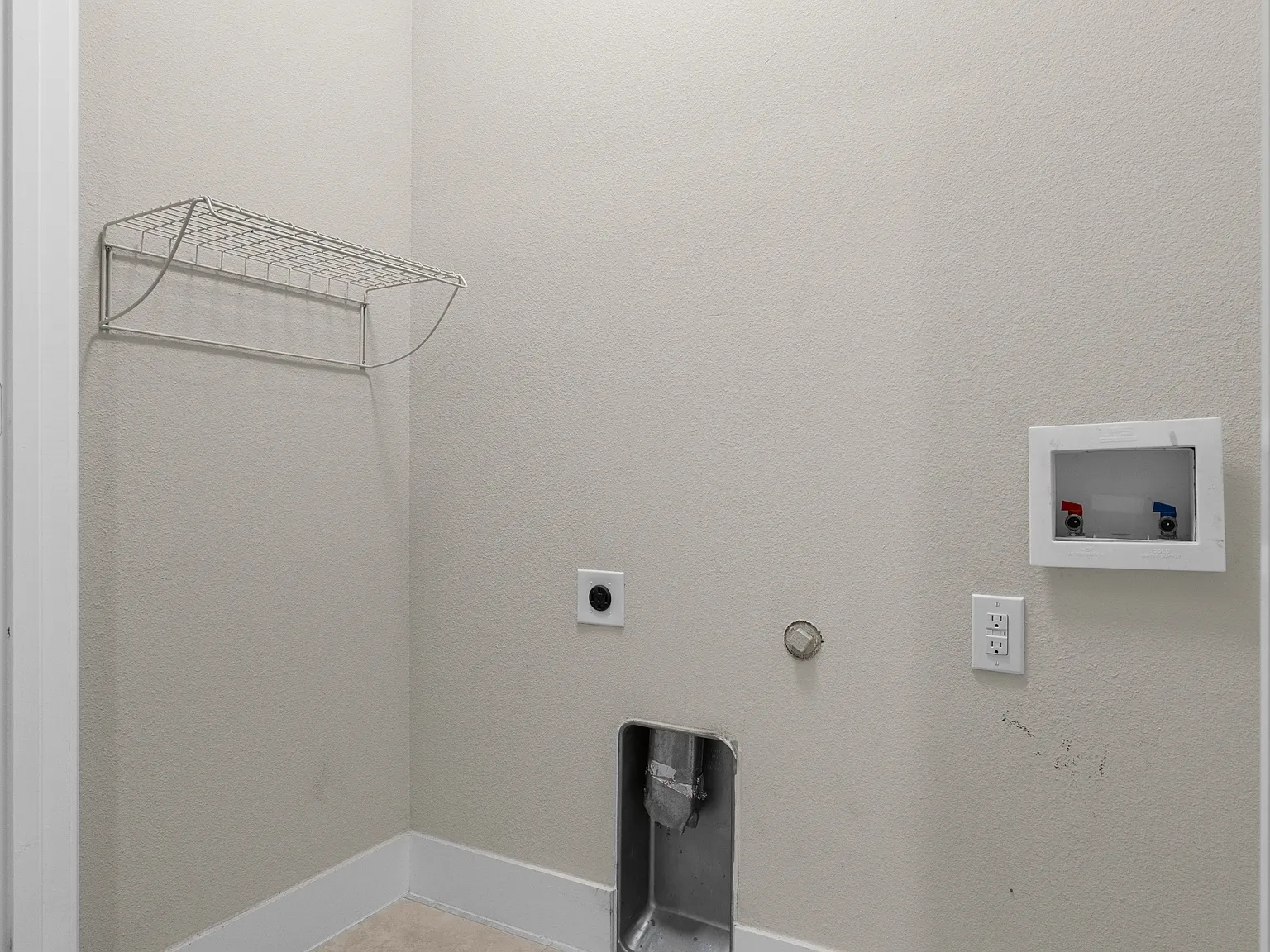 301 Lily Lane - 1 — Photo 4