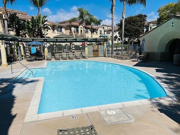 4012 Backshore Ct #1 — Photo 38