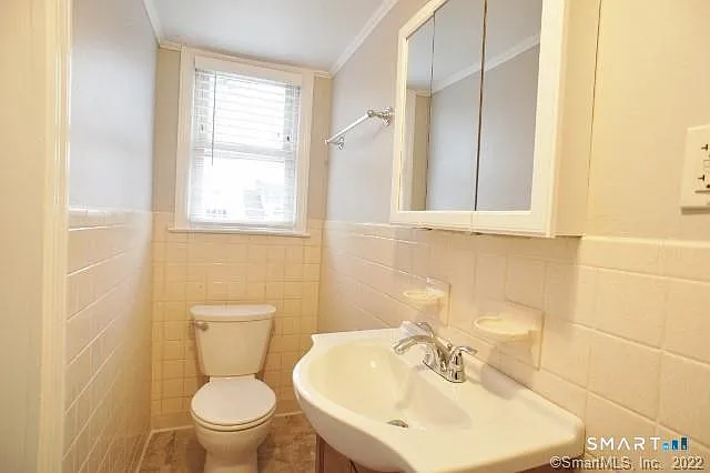 1 Mott Ave #2 — Photo 4