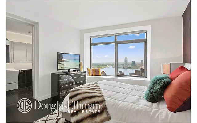 Sold by Douglas Elliman | media 4