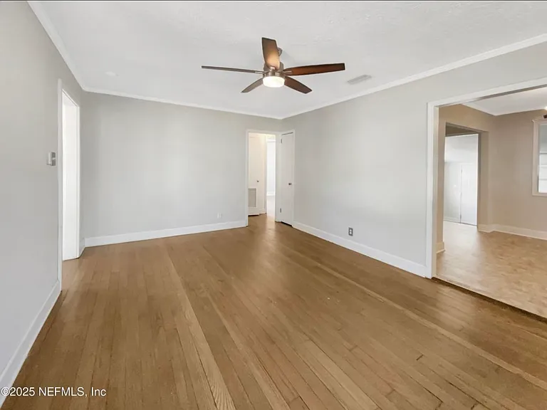 4610 Cedarwood Rd — Photo 4