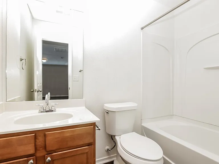 910 Willow Wind Dr — Photo 16