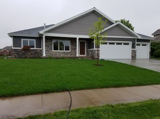 333 Oakmont St, Oregon, WI 53575