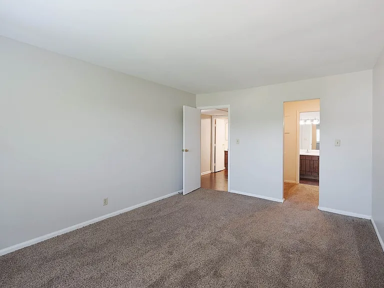 The Jefferson Apartments — Photo 181