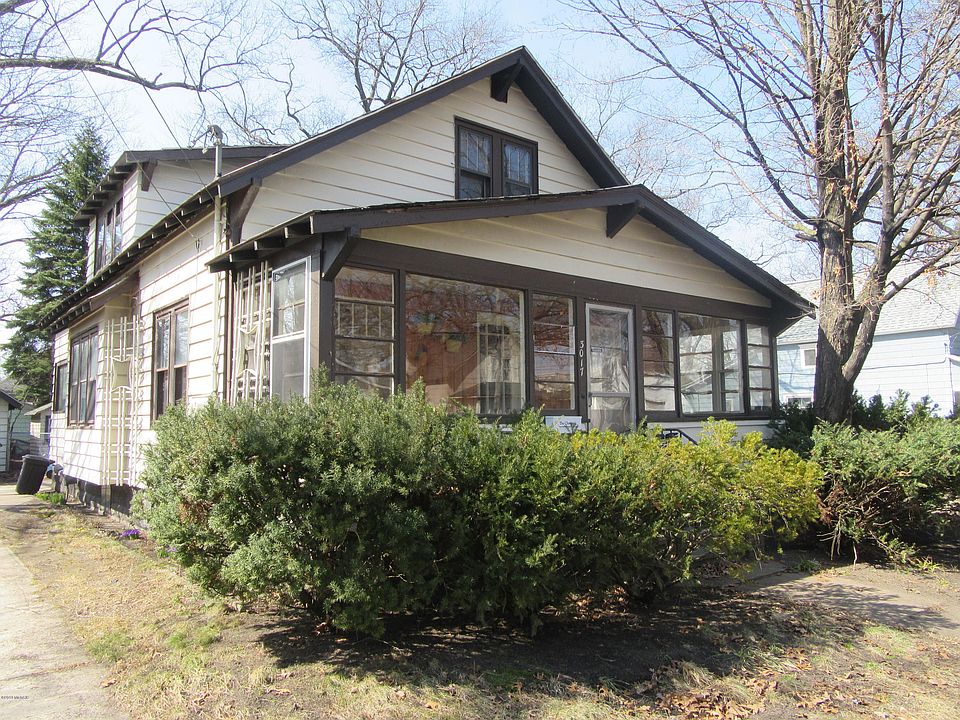 1st image of 3017 Sanford St