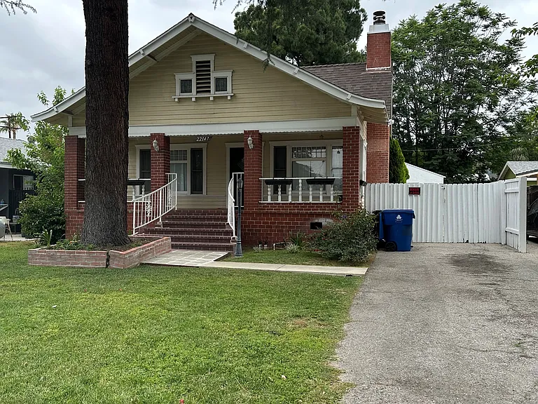 22147 Cantlay St — Photo 1