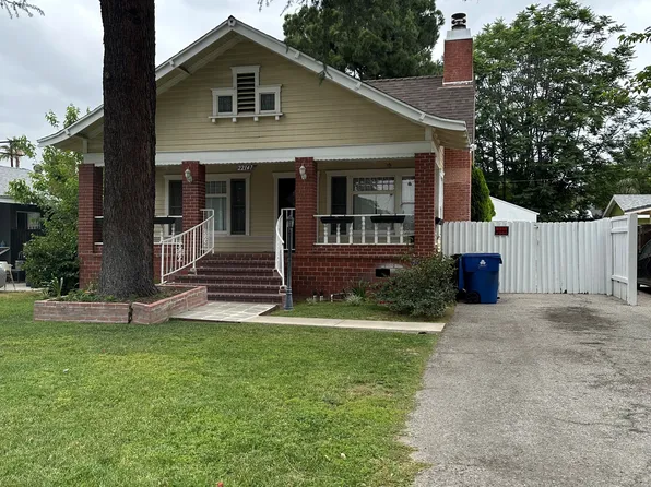 22147 Cantlay St, Canoga Park, CA 91303