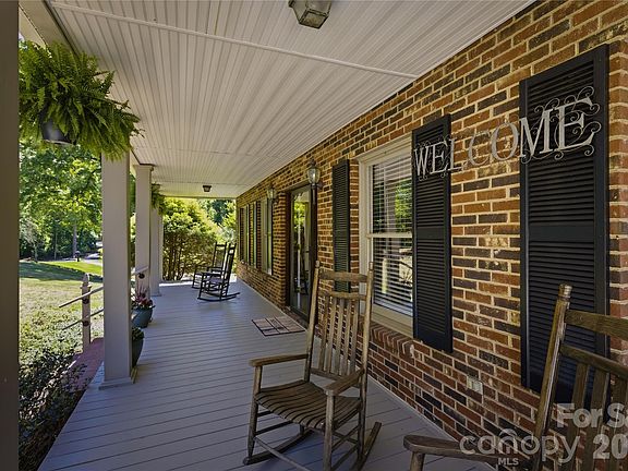 2nd image of 204 Constitution Dr