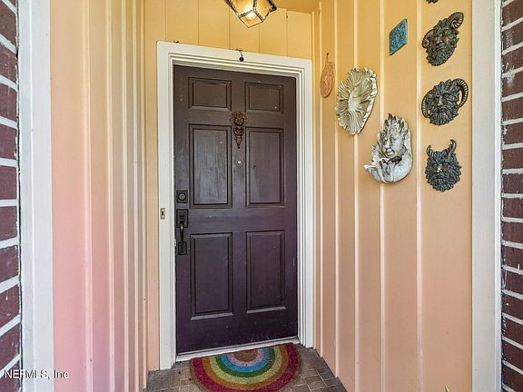 3rd image of 1189 CROWN Drive