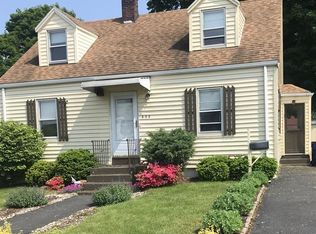 121 Derby Rd, Revere, MA 02151