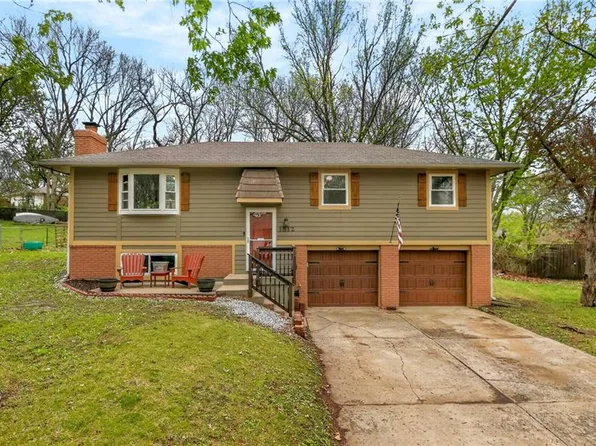 1812 SE 2nd St, Blue Springs, MO 64014