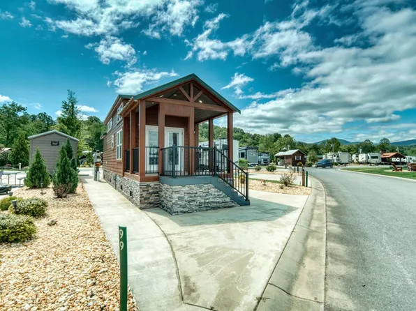 99 Mountain Vista Rd, Blairsville, GA 30512