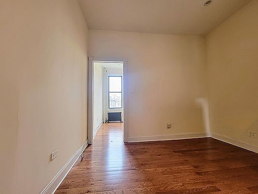 5th image of 488 E 74th St #7X