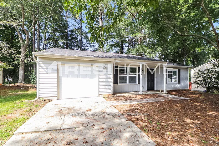 4750 White Oak Trl — Photo 1