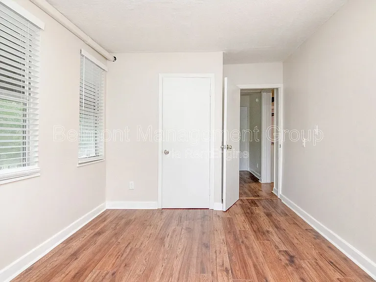 611 S Park Ave — Photo 31