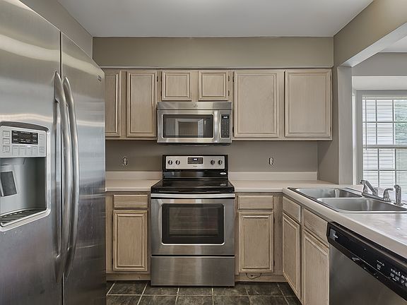 5th image of 1456 Whispering Creek Dr