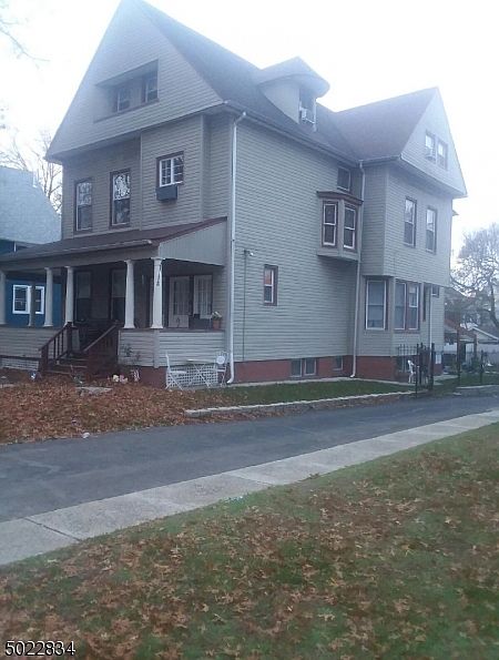 1st image of 63 Hawthorne Ave