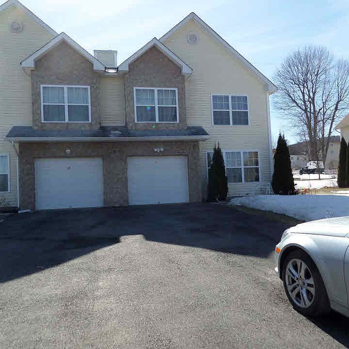 1st image of 61 Cambridge Ct #61