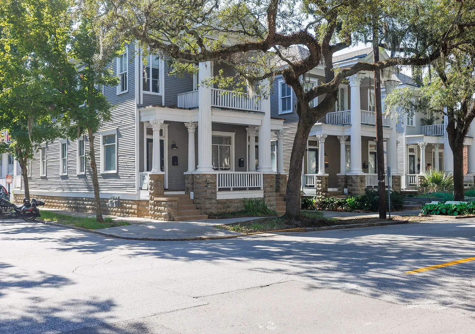 2202 - 2204 Bull St — Photo 4