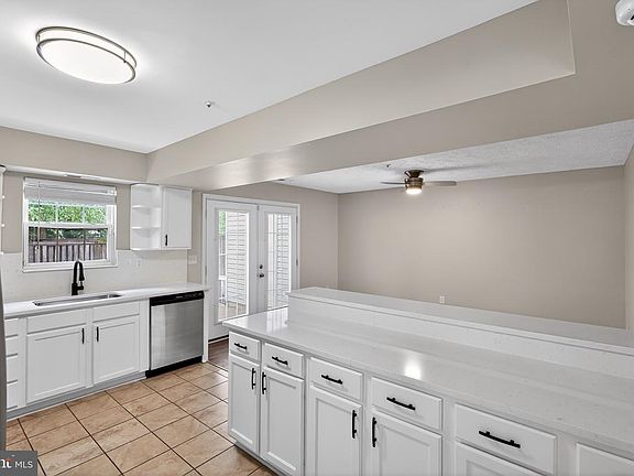 4th image of 5300 Halibut Pl