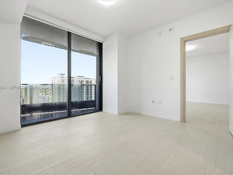 1000 Brickell Plz #3211 — Photo 37