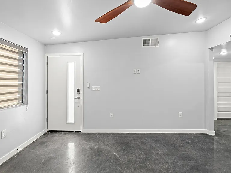1621 Wyoming Ave #B — Photo 3