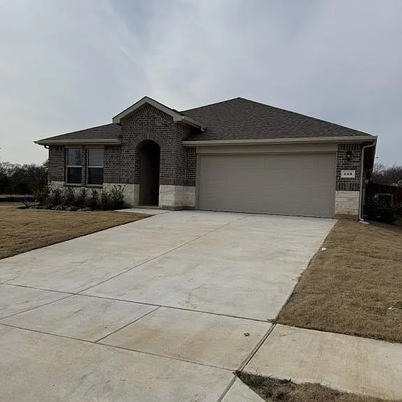 448 Kaufman Dr — Photo 3