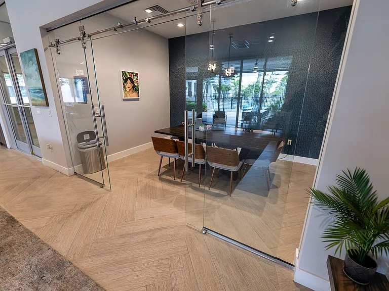 Pura Vida Hialeah Luxury Apartments — Photo 31