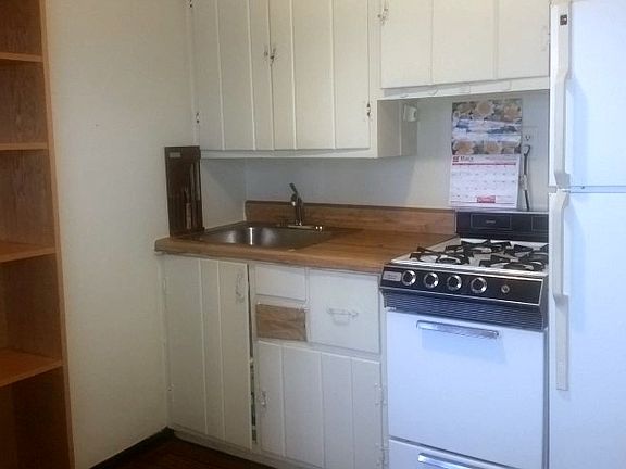 5th image of 52600 Van Dyke Ave APT B