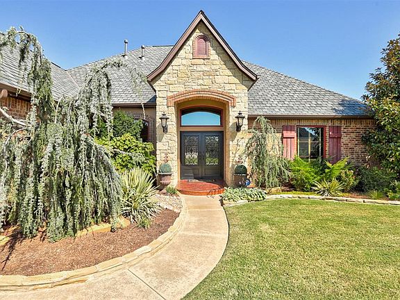 4th image of 12316 Carriage Way
