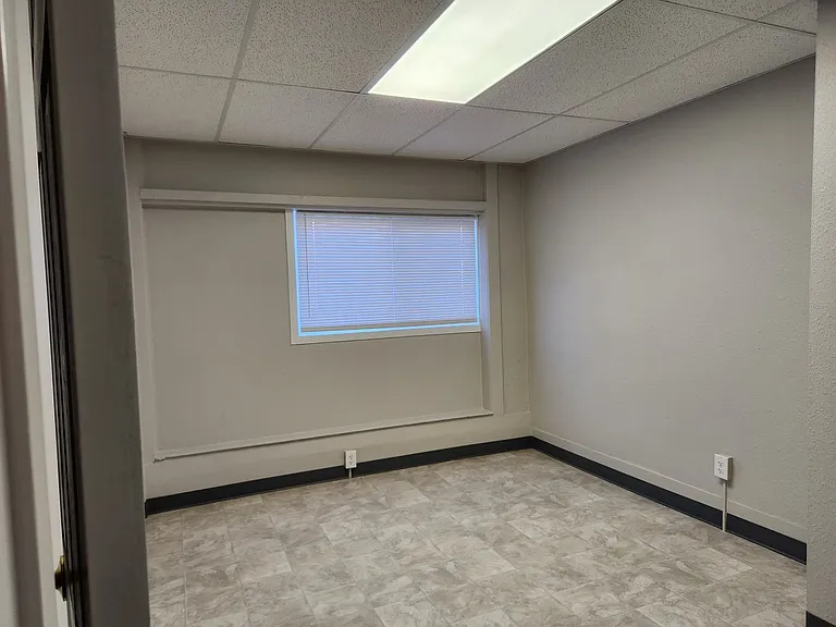 190 Wilson St E — Photo 5