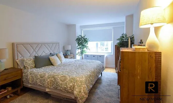 Rented by R New York | media 18