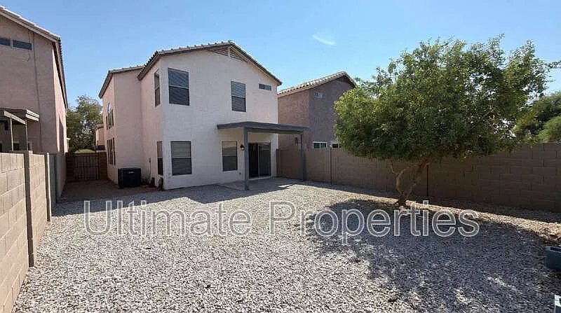 3 bed, 2.5 bath, 1557 sqft, $2,095 — Photo 4