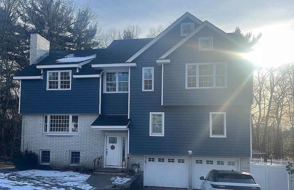 1st image of 22 Heritage Ln