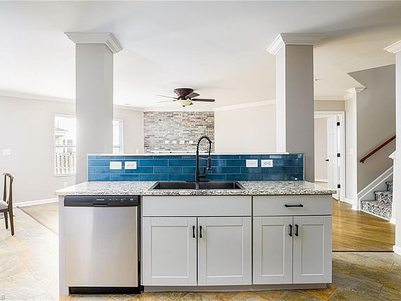 4th image of 4520 Pickney Ct